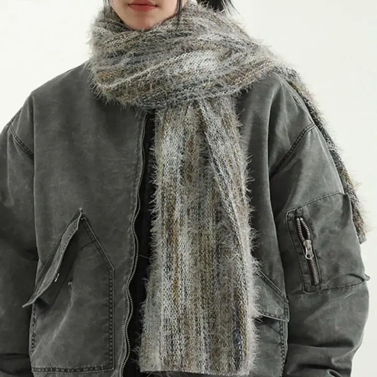 로컬맨션 fluffy mixed stripe muffler